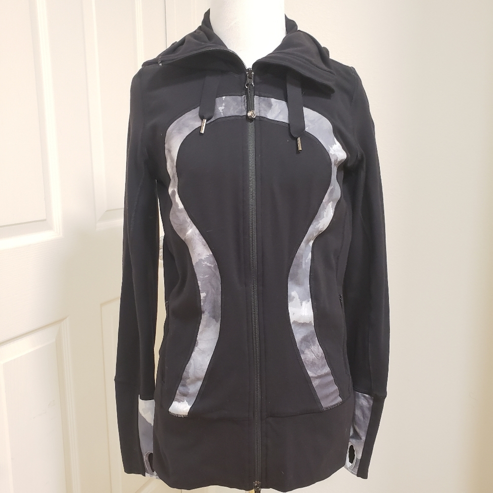 Lululemon Stride Jacket Size 6 Brushed Black